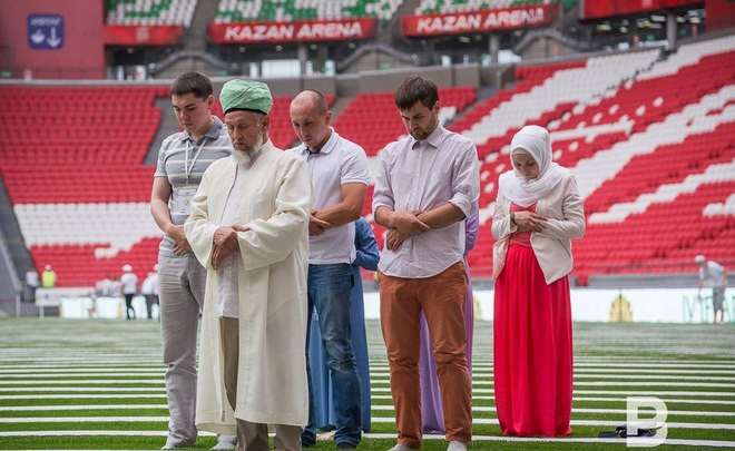 Ифтар на «Казань Арене»: постящиеся вместо фанатов, молитвы вместо футбола и магия чисел