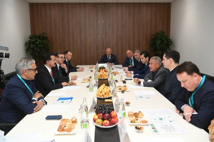 «У Татарстана большой потенциал в сфере логистики»: Минниханов встретился с руководством компании DP World