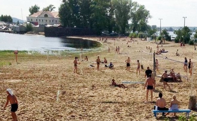Роспотребнадзор запретил купание на одном пляже в Казани и одном в Челнах