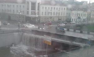 Очередная гроза в Казани: водопад на Булаке и Баумана под водой (фото)