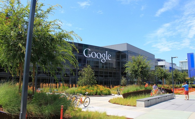 Google объявила об отзыве сотрудников из командировок после указа о въезде в США