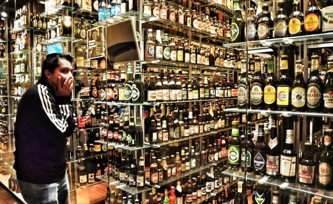 Минздрав предложил магазинам не торговать спирт нетрезвым клиентам