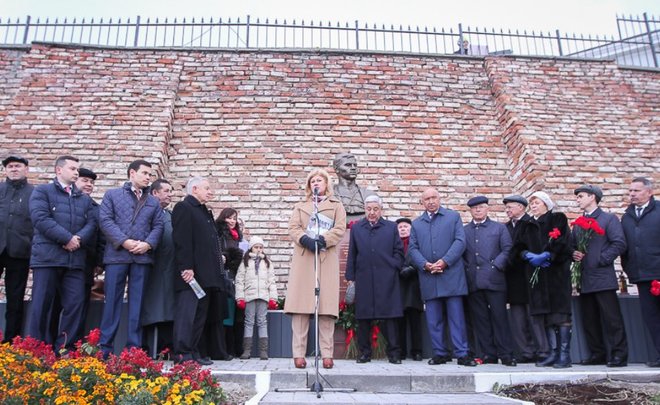 В КФУ открыли монумент поэту Мусе Джалилю