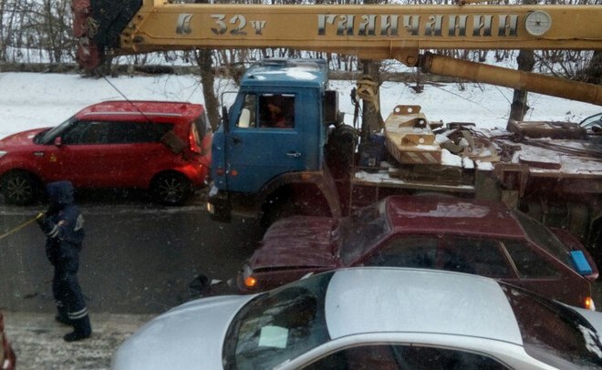 В Казани из-за двух аварий на улице Абжалилова образовалась крупная пробка