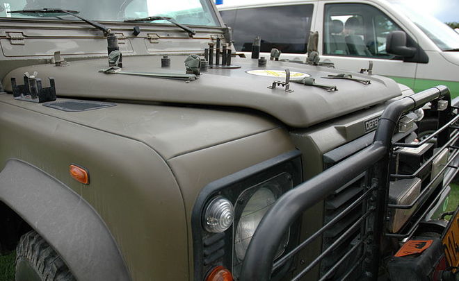 Land Rover планирует выпустить Defender для молодежной аудитории в 2019 году Land Rover планирует выпустить Defender для молодежной аудитории в 2019 году