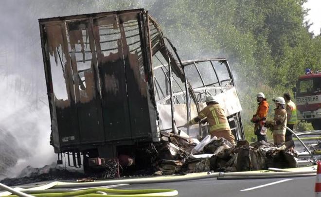 В результате ДТП с пассажирским автобусом в Баварии могли погибнуть 17 человек