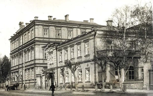 Женское епархиальное училище. Начало XX века. Фото: pastvu.com