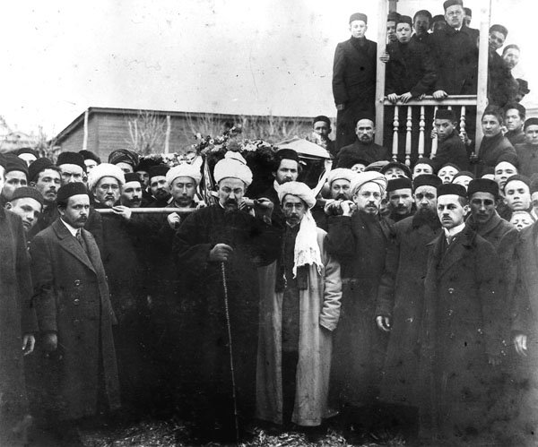 Баруди на похоронах Тукая, Казань, 4 апреля 1913 г. Из архива Национального музея РТ