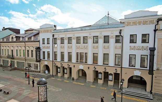 Бывший доходный дом купца В.И. Синякова, ныне — Казанский драматический театр имени В.И. Качалова. 2021 год