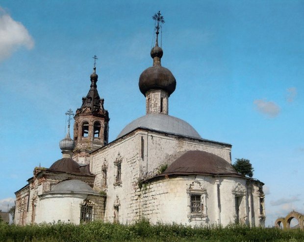 Успенская церковь в Русских Алатах. Фото Андрея Черенкова. 2013 год