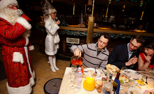 Новогоднее меню: почем банкеты в ресторанах Казани?