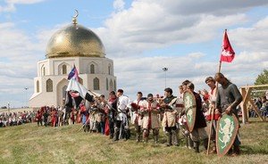 Куда пойти в Казани: выставка бизнес-джетов, силовое шоу и рыцари в «Великом Болгаре»