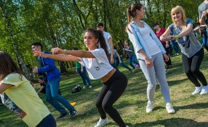 Видеоопрос: «Нужно ли в России делать еще один выходной — День здорового образа жизни?»