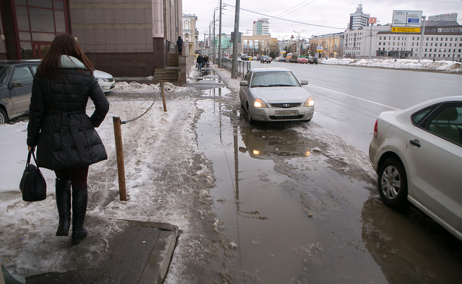 В Казани со снегом на магистралях будут бороться новым реагентом, а для других улиц оставят соль
