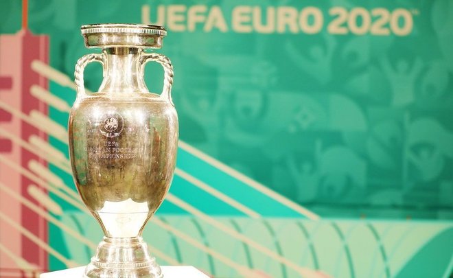Евро-2020 стартует сегодня! Почему турнир носит прошлогоднее название, кто фавориты и какие шансы у России?