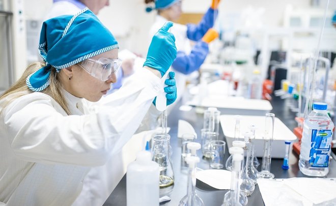 Повысить престиж рабочих профессий: в Нижнекамске выбрали лучшего оператора, лаборанта и электромонтера