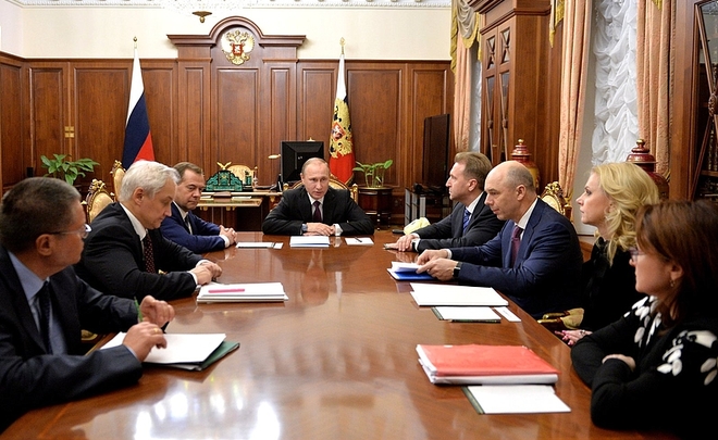 Ночные посиделки у Путина: откуда взять миллиарды на промышленность