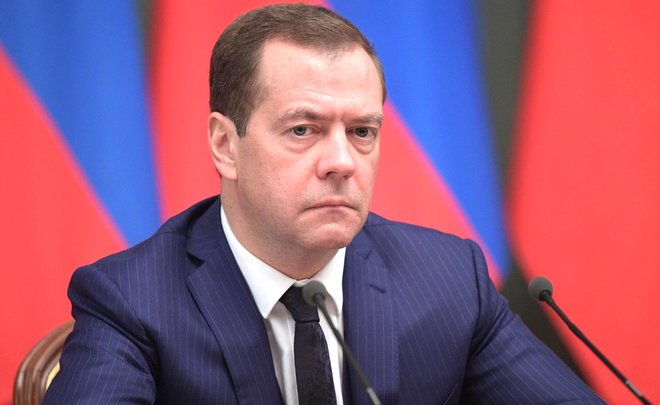 «Да я и не болел»: 10 «отлитых в граните» цитат Дмитрия Медведева