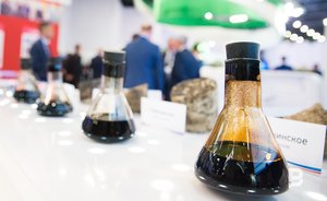 День в истории: началась «Дружба», укоротили платья