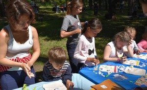Русские в Калифорнии: семейные посиделки диаспоры, «почитайки» для детей, кружки и пионерский лагерь