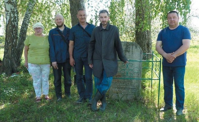 «Из обители бренности в обитель вечности», или Изучая некрополи Актанышского края