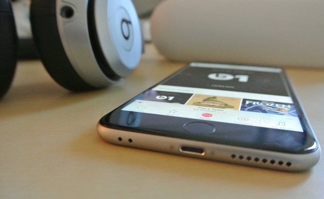 ​​Новый iPhone 7: без разъема в 3,5 мм, зато с «зеркалкой» и наушниками без проводов