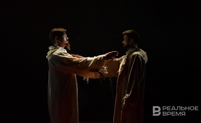 «Двойник»: как власть портит людей