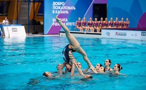 Медали хозяек воды и отстраненные от Уимблдона теннисисты