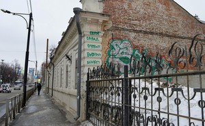 Вандальный поход по центру Казани: алкоголь и любовь к граффити толкнули ребят на подсудное дело