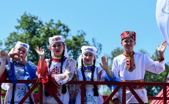 «Всевышний дал татарам два крыла — русский и татарский языки. Зачем делать себя инвалидами, лишаясь одного?»
