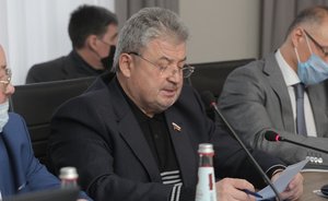 Ехал один, был за рулем: подробности ДТП с участием сенатора Емельянова