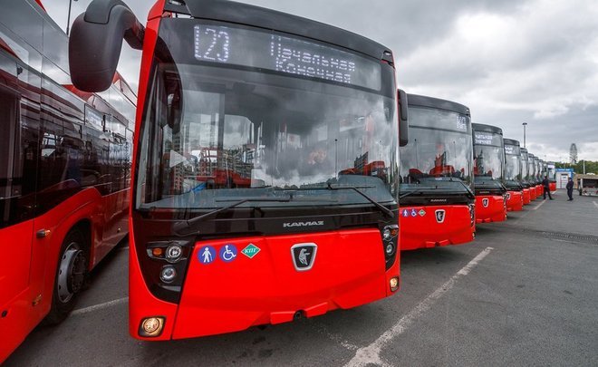 Бунт в «краснобусах»: перевозчики требуют поднять стоимость проезда до 32 рублей