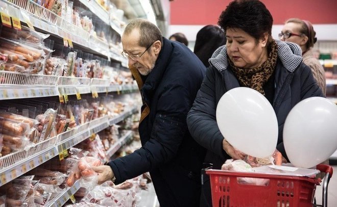 Видеоопрос: «Хватает ли вам денег на жизнь?»