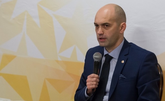 «Айфоны и другая нечисть заставляет болеть наших детей «диванной болезнью»