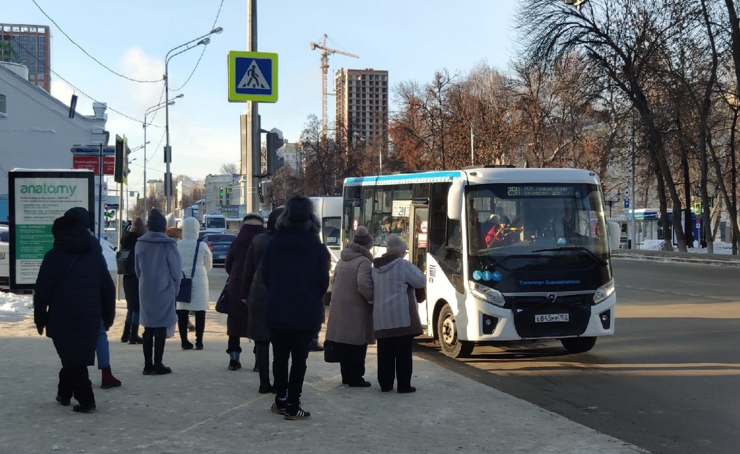 Приходится идти пешком» — из Уфы месяц назад исчезли все старые пазики —  Реальное время