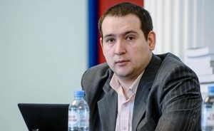 Михаил Нейжмаков: «Власть показала, что сажать Навального не намерена»