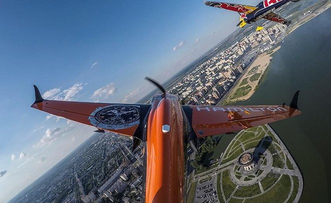Red Bull Air Race в Казани: перекрытые улицы и мосты, расписание полетов и лучшие трибуны