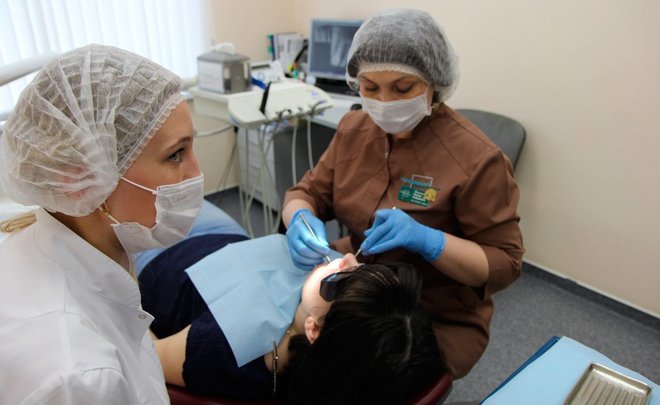 «Золотые зубы»: птенцы экс-главы «Татнефти» вернули миллиардный оборот своим зубным клиникам