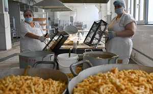 Замес, нарезка, упаковка: тонкости работы казанских хлебопеков