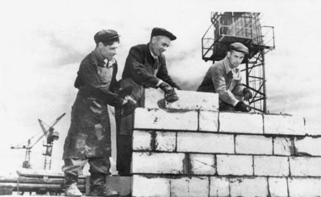 Фотомарафон «100-летие ТАССР»: строительство дома в Казани, 1940 год