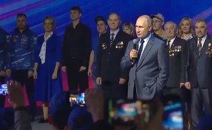 Путин на КАМАЗе: «Сюда приехали люди со всего СССР, сложился уникальный коллектив!»