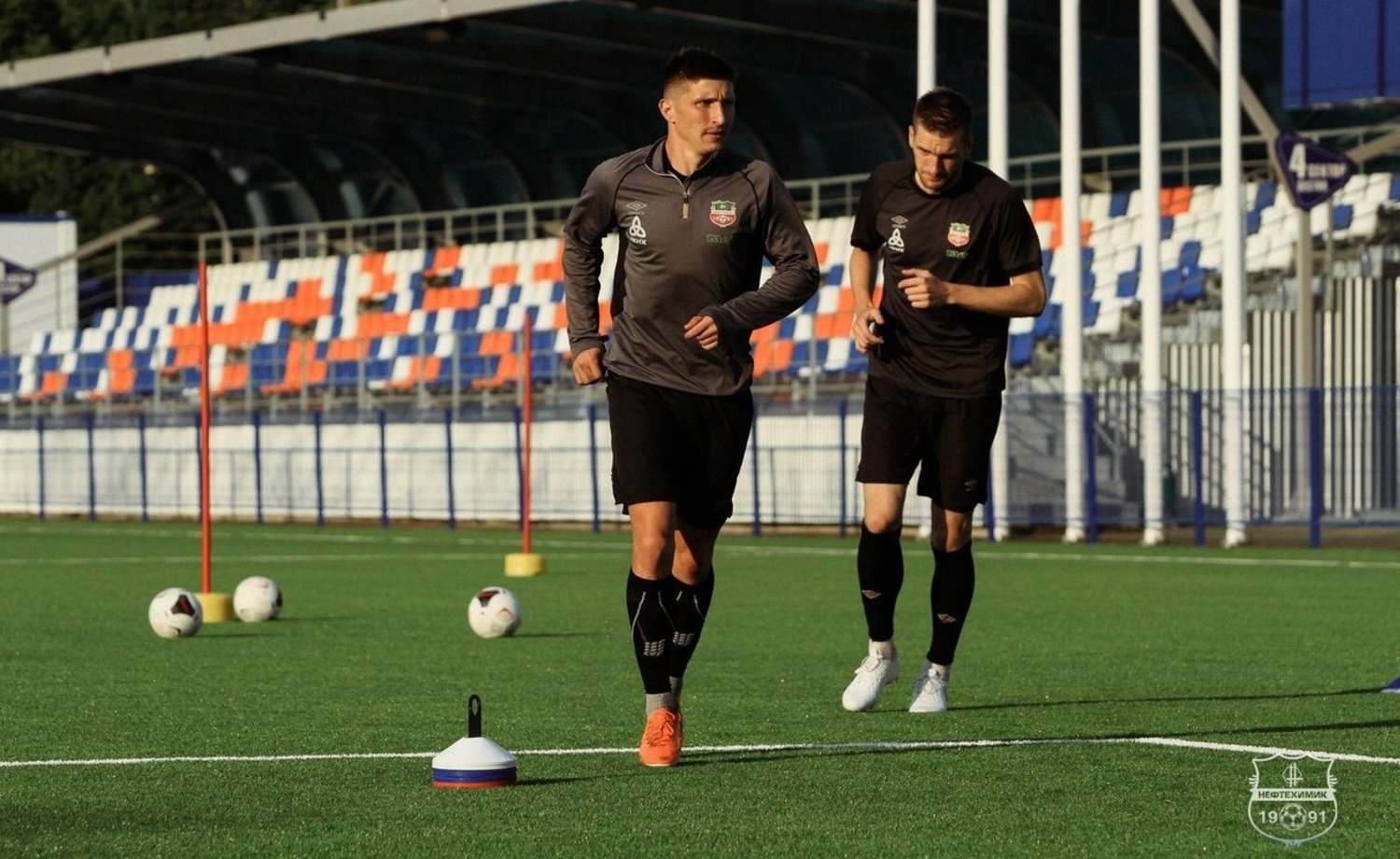 segodnya startuet chempionat futbolnoj