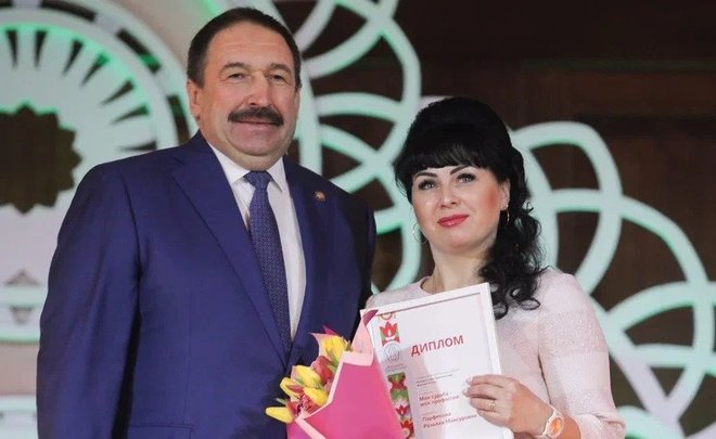 Поздравление Управляющего делами Президента Республики Беларусь Юрия Назарова с Днем женщин