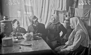 Фотомарафон «100-летие ТАССР»: перепись населения 1926 года в татарской семье