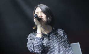 Песни про луну, войну и материнство