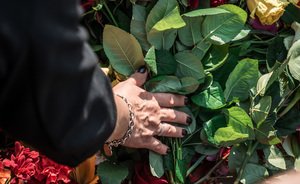 Бизнес на погосте: за «торговлю покойниками» в Челнах судят полицейского и бизнесмена