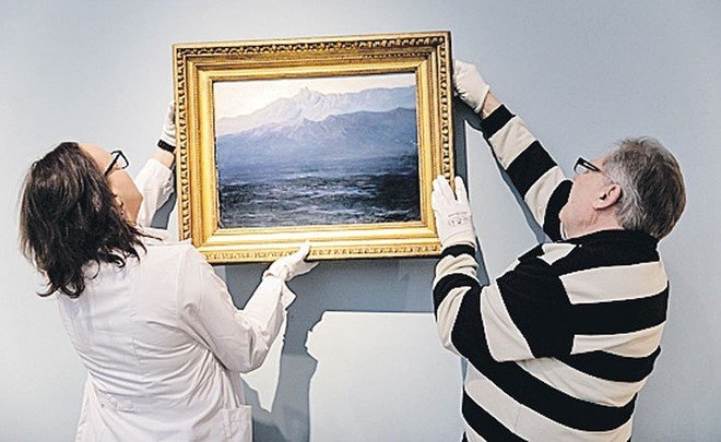 Видео недели: кража в Третьяковке, опасное сближение истребителей и обыски у сенатора