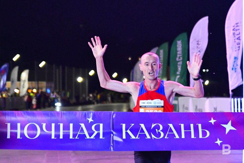 Победитель традиционного забега «Ночная Казань»