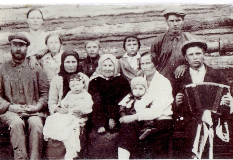 Семья Корольковых. Брынка. 1936 год