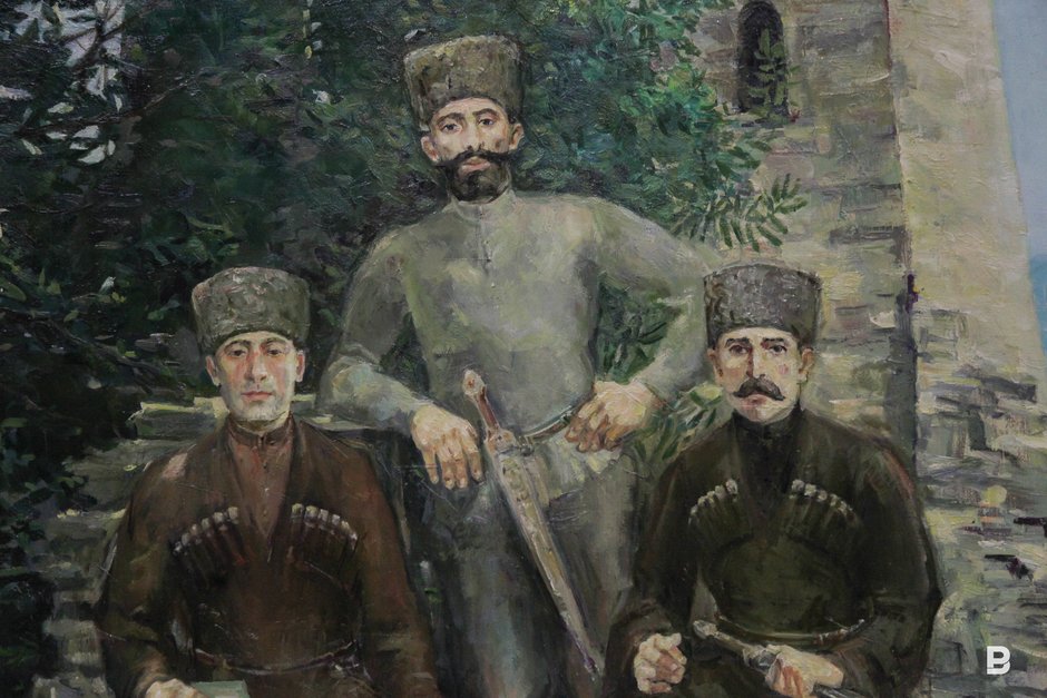 живопись на выставке «Искусство Чеченской Республики XIX—XXI веков»
